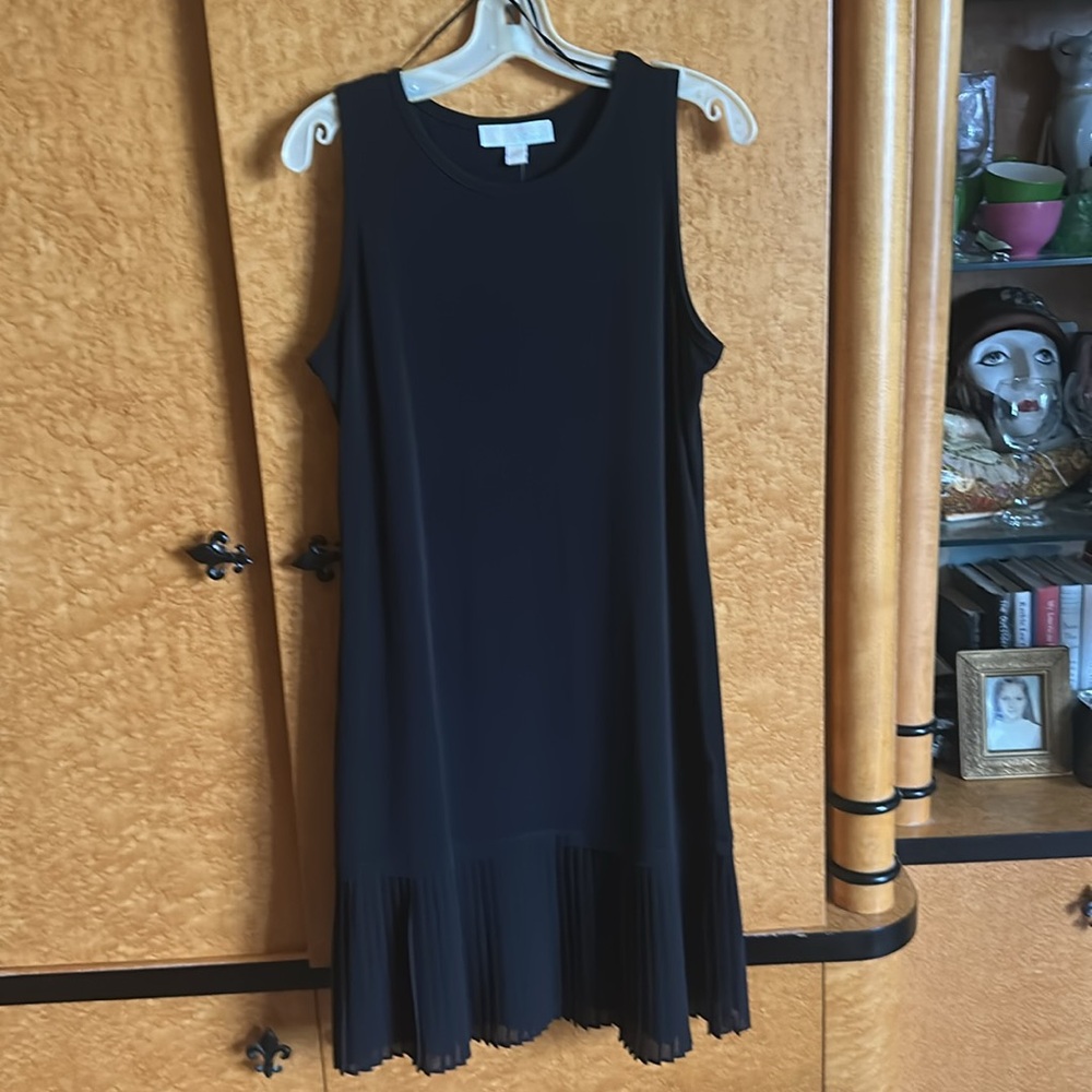 Black Sleeveless Dress